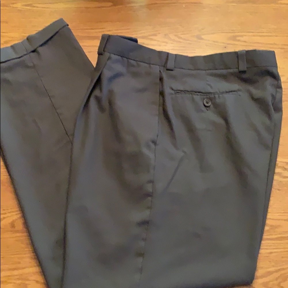Pants Men’s Dress pleat in front  33w x 31”l green